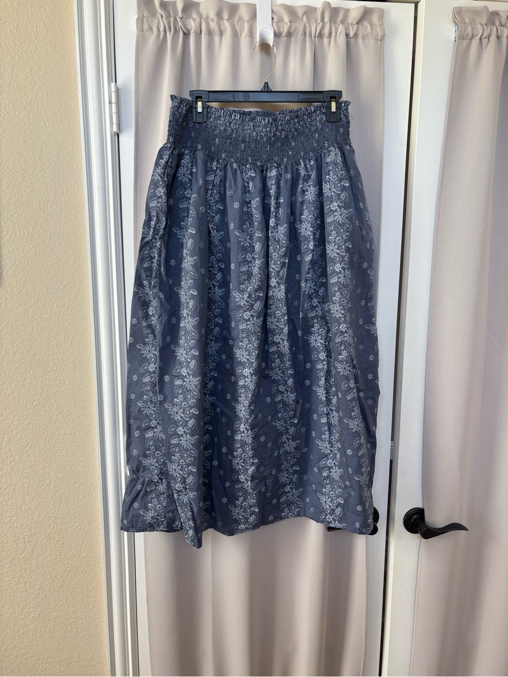 Universal Thread Navy Floral Smocked-Waist Midi Skirt with pockets